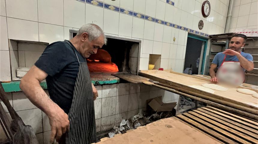 Fırıncılardan sıcak havalara dikkat çeken yöntem! "Bu şekilde günü kurtarmaya çalışıyoruz"