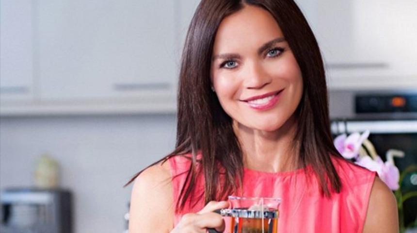 Manken gibi bir fiziğe sahip olmak istiyor musunuz! Ebru Şallı’nın zayıflatan çay tarifi