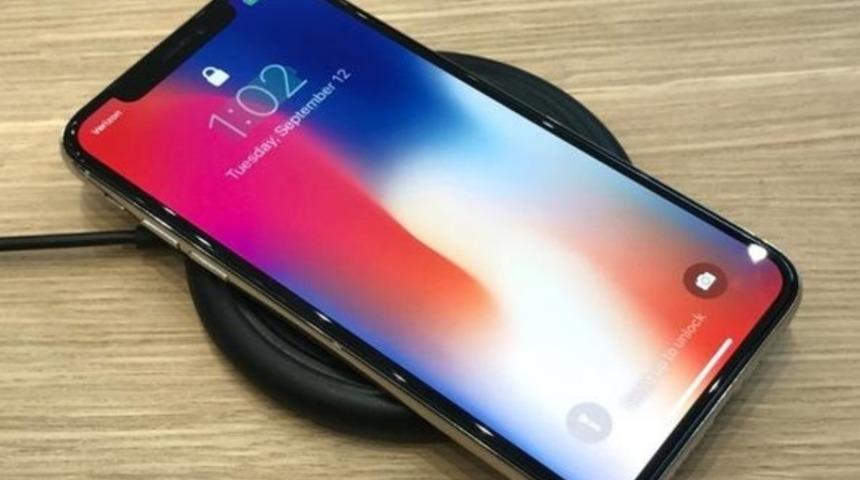 iPhone X'lerin çentiği küçülüyor