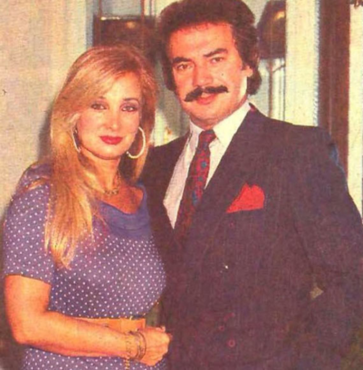 1988. Orhan Gencebay ve Sevim Emre'nin mutluluk pozlarından biri.