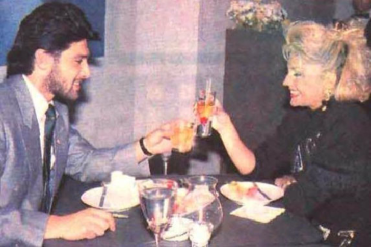 1989. Sibel Can ve Hakan Ural'ın evlilik yıldönümü kutlaması.