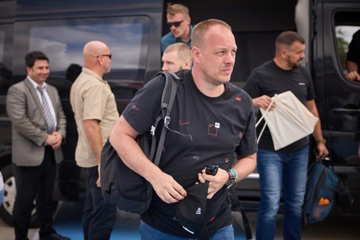 Ukrayna Devlet Başkanı Zelenskiy, "Türkiye'den eve dönüyoruz" diyerek görüntüleri paylaştı! Rusya'dan tepki geldi G2