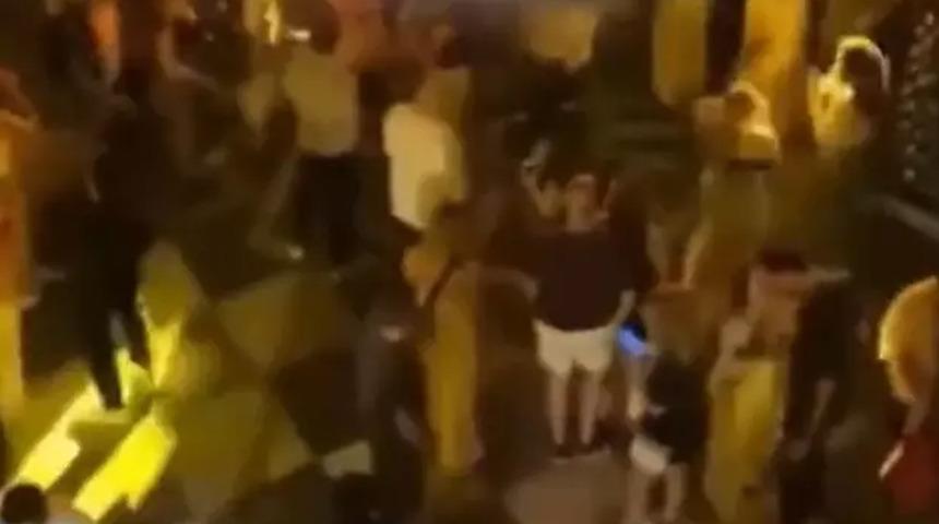 Yunanistan, İzmir'deki Aziz Vukolos Kilisesi'nde düzenlenen eğlenceye tepki gösterdi!
