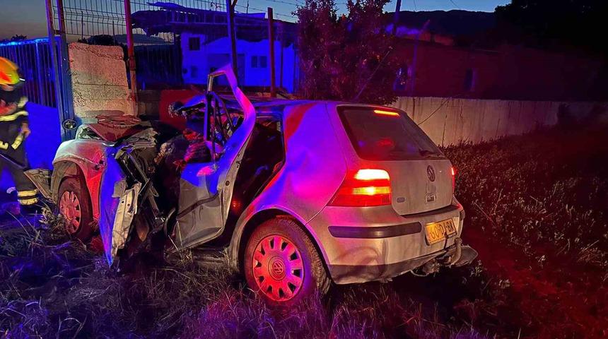 Aydın'da trafik kazası: Traktörle otomobil çarpıştı: 2 ölü, 2 yaralı