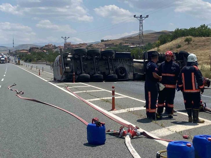 Malatya-Elazığ karayolunda faciadan dönüldü! Trafik akışı kesildi