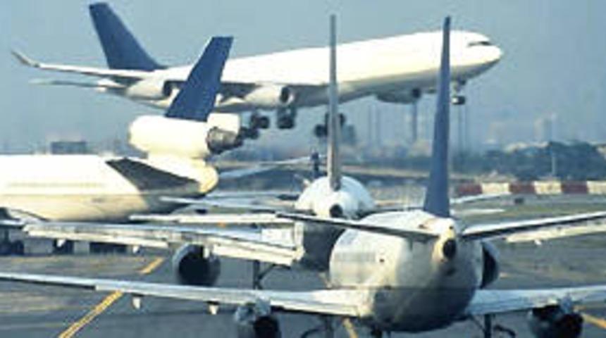 İngiltere'den K&uuml;rt b&ouml;lgesine u&ccedil;ak seferi