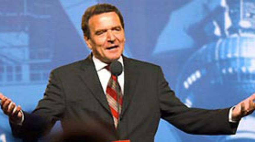 Schr&ouml;der'den T&uuml;rkiye'ye &ouml;vg&uuml;