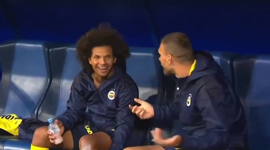 Edin Dzeko, Zenit Fenerbahçe maçında Arao'ya taktik verdi! O anlar sosyal medyada gündem oldu