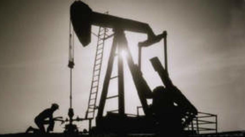 Petrol fiyatları yaklaşık 1 dolar d&uuml;şt&uuml;