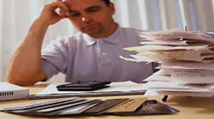 Kredi kartı bor&ccedil;ları 1.23 milyar YTL arttı