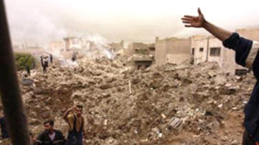 Florya'da imara aykırı binalar yıkılıyor