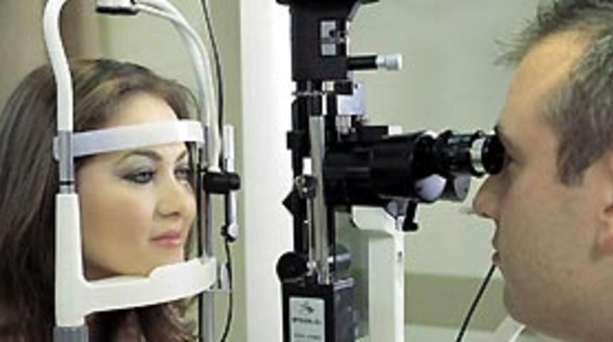 &Uuml;cretsiz g&ouml;z muayenesinde izdiham