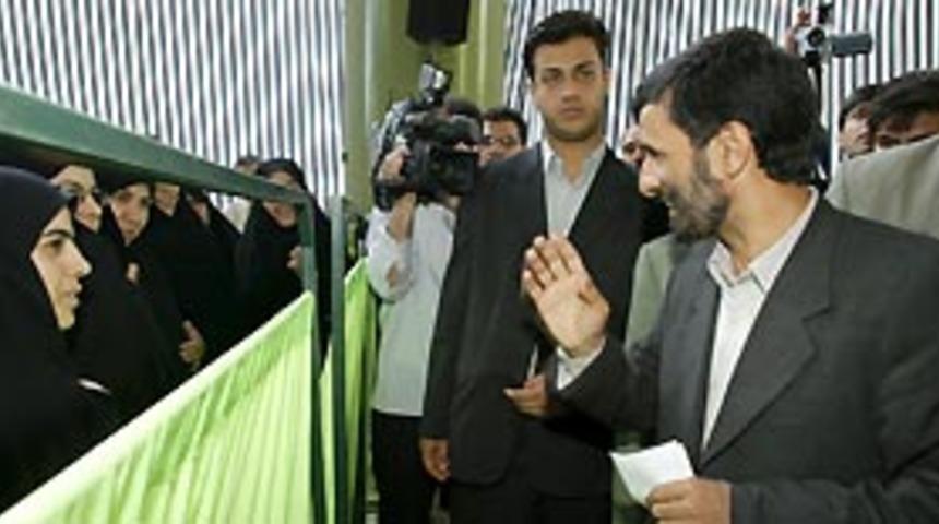 İsrail'den Ahmedinecad'a tepki