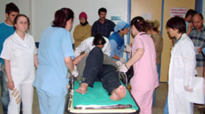 Yolcu otob&uuml;s&uuml; takla attı: 28 yaralı