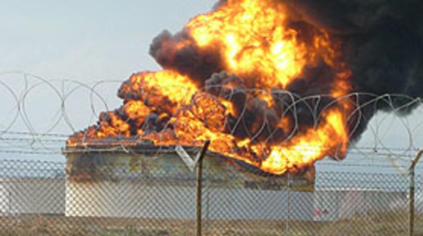 Plastik fabrikasında yangın