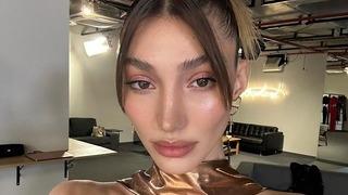 Transparan giyen Şevval Şahin bikinili pozlarıyla mest etti! Takipçileri kayıtsız kalamadı