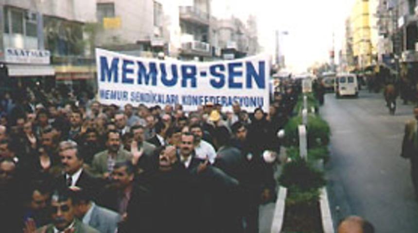 "En d&uuml;ş&uuml;k maaş 1475 YTL olmalıdır"