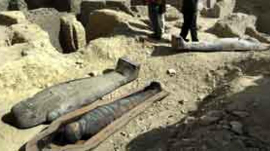 Mısır'da 2300 yıllık mumya