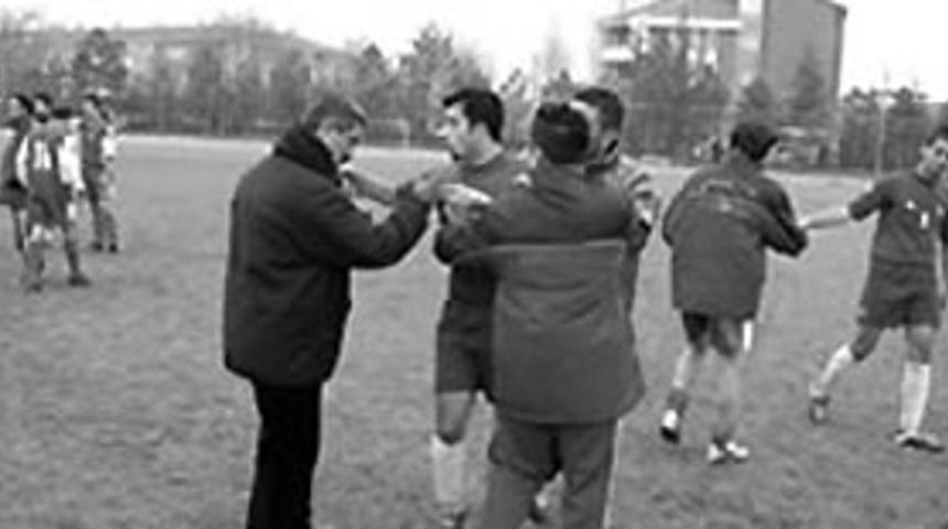 Van'da amat&ouml;r ma&ccedil; sonrası kavga