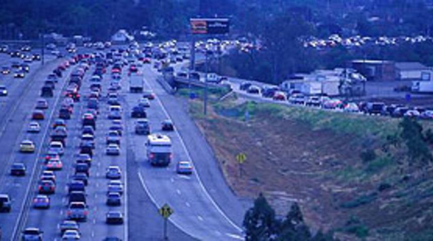 Kaza İstanbul trafiğini fel&ccedil; etti