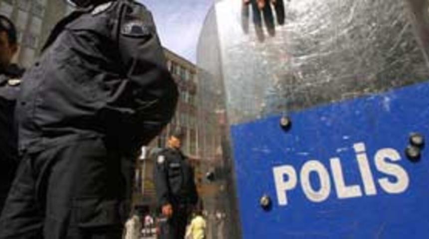 Doğubeyazıt'ta polise saldırı