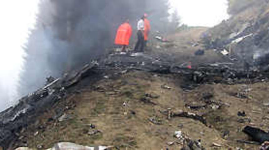 Kolombiya'da u&ccedil;ak d&uuml;şt&uuml;: 6 &ouml;l&uuml;