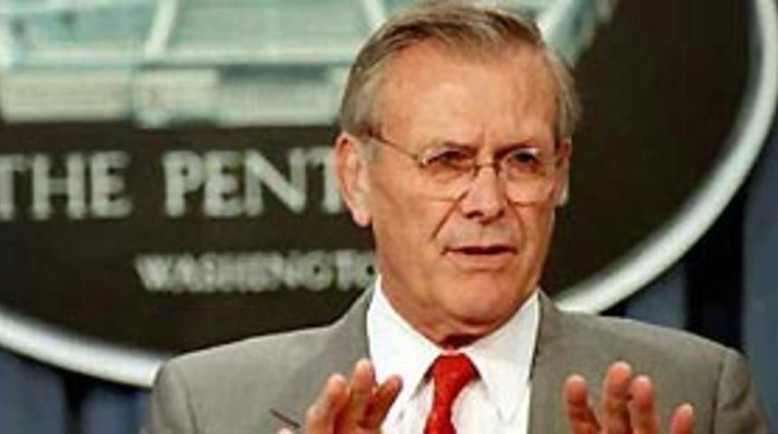 Rumsfeld'ten istifa &ccedil;ağrılarına yanıt