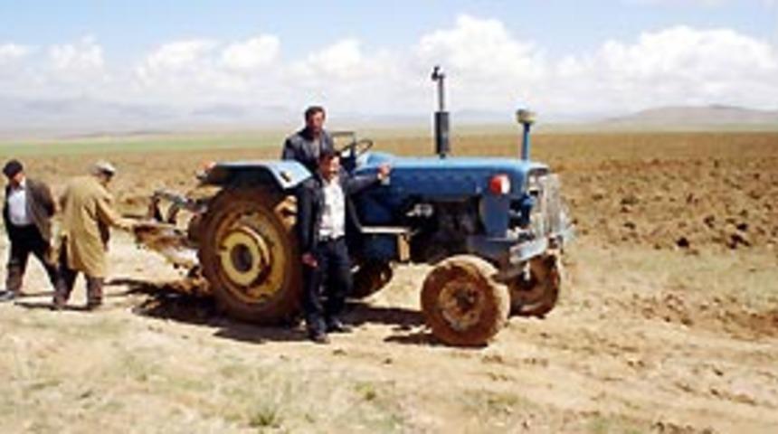 Trakt&ouml;rde tehlikeli yolculuk