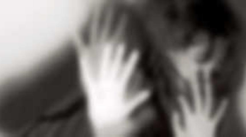 Annesini 27 yerinden bı&ccedil;aklayarak &ouml;ld&uuml;rd&uuml;