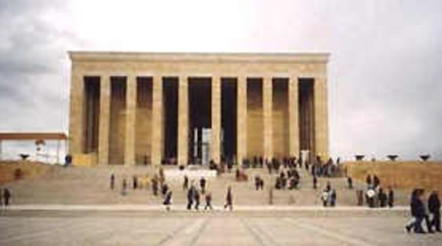 Her 8 kişiden biri Anıtkabir'e gitti