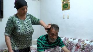 Kazayı görünce yanlarına gidip 'geçmiş olsun' dedi, tekme tokat dayak yedi