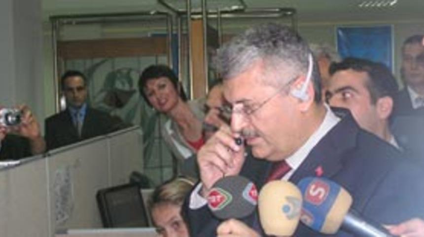 Bakan Yıldırım, 118 operat&ouml;rl&uuml;ğ&uuml;ne &ouml;zendi