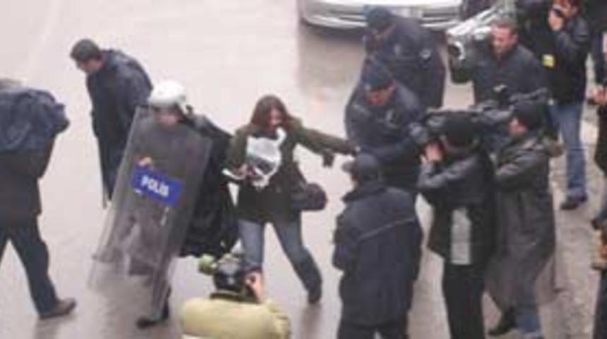 A&Uuml;'deki kavga sona erdi