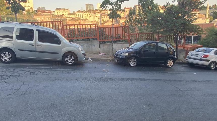 Kağıthane'de korkunç olay! Zihinsel engelli kağıt toplayıcısını bıçaklayarak öldürdüler