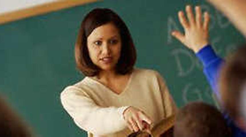 &Ouml;ğretmenler bu sefer "sınıfta kalmadı"