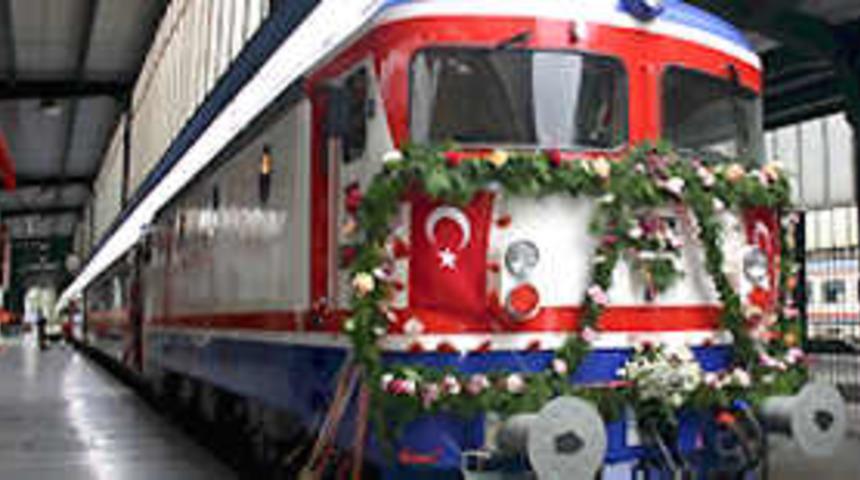 Bakan Yıldırım'dan "Hızlı tren" m&uuml;jdesi