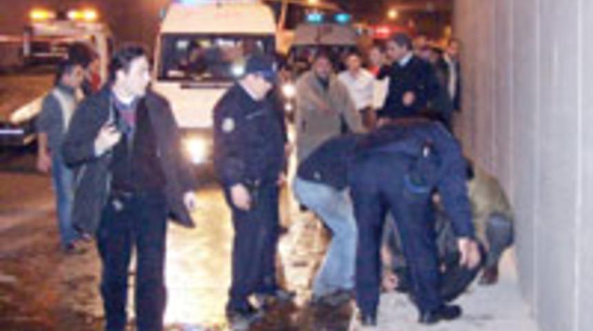 İzmir'de zincirleme trafik kazası: 15 yaralı