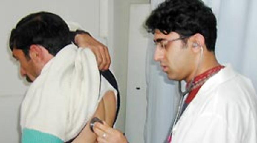 Karlıova'da doktor sıkıntısı