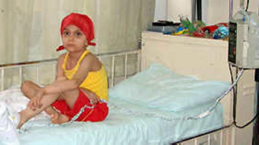 Küçük Esin yurda döndü