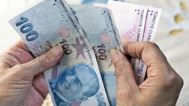 31 bin liranın altında memur maaşı kalmayacak! Emekli ve memur zammı için meslek meslek hesaplamalar yapıldı: Oran yüzde 45’e dayandı…