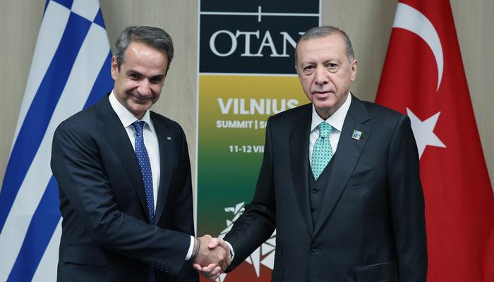 Cumhurbaşkanı Erdoğan, Miçotakis'le bir araya geldi