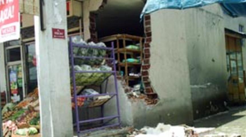 Karlıova'da 305 konut hasar g&ouml;rd&uuml;