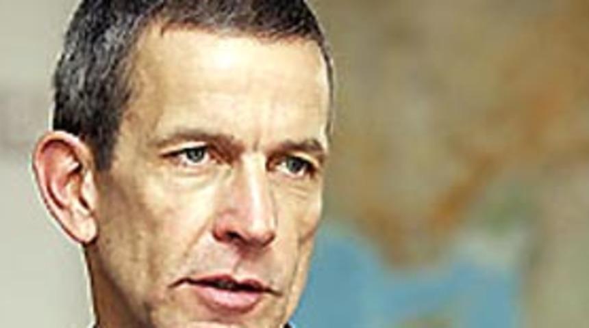 "T&uuml;rkiye'de ordunun rol&uuml; farklı"  