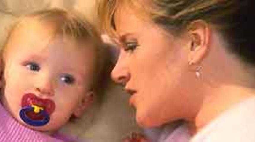 Emzik ve biberon çene ve diş yapısını bozuyor 