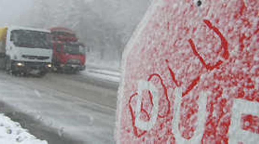 Bolu'da kar yağışı