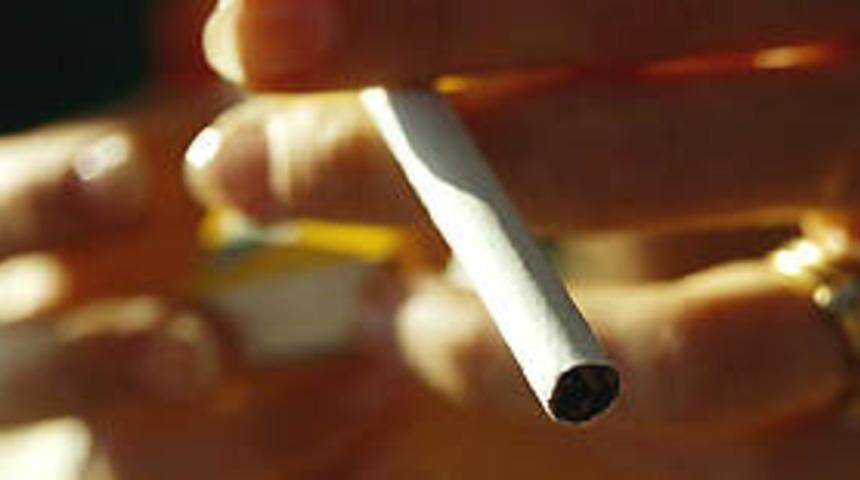 Aşırı kilo ve sigara erken &ouml;ld&uuml;r&uuml;yor
