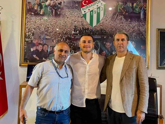 Bursaspor, Deniz Aydın’la sözleşme imzaladı
