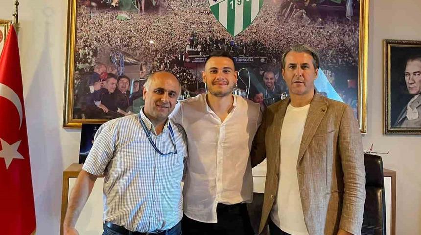 Bursaspor, Deniz Aydın’la sözleşme imzaladı