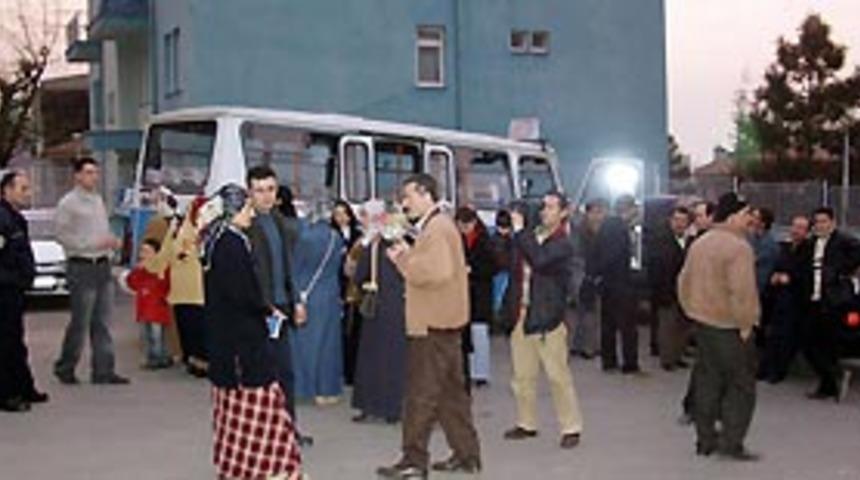 Minib&uuml;ste hırsız avı