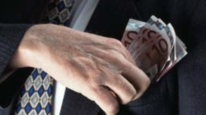 T&uuml;ketici kredileri 20 milyar YTL'yi ge&ccedil;ti